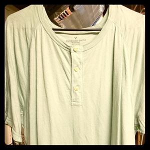 American Eagle mens half button tee